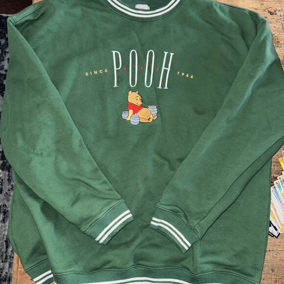 Embroidered Oversized 2X Disney Winnie The Poo Sweatshirt - Picture 5 of 8